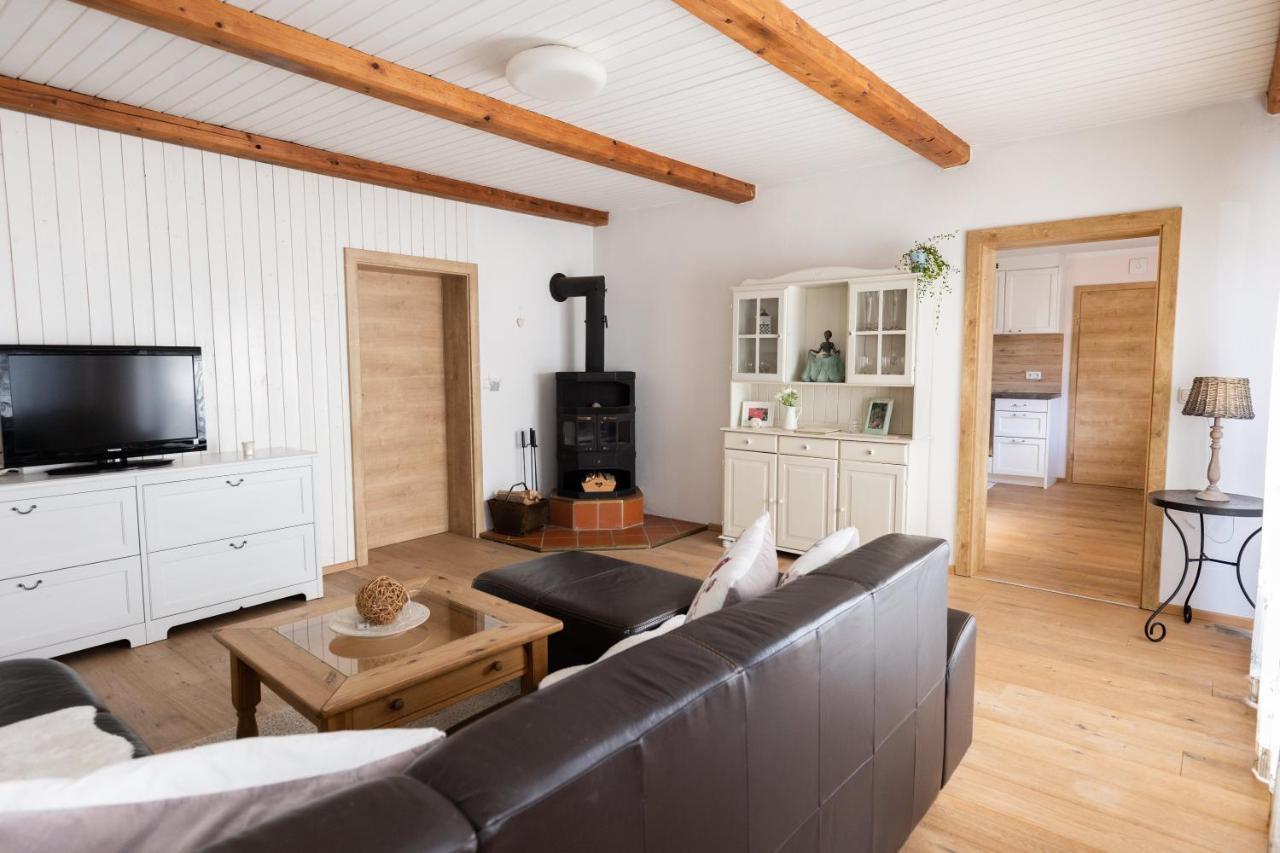 Buehlhaeusl Apartment Gruenau im Almtal Luaran gambar
